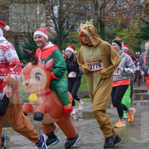 07.12.2025 - St. Pauli X-Mass-Run No. 15 Michael Burmester http://msf.ph/oto/9401320 07.12.2025 10:26:02 Laufen 20, 1220, 40, 2763, 2158, 15, 2779, 18, 15, 3350, 152 meine-sportfotos.de