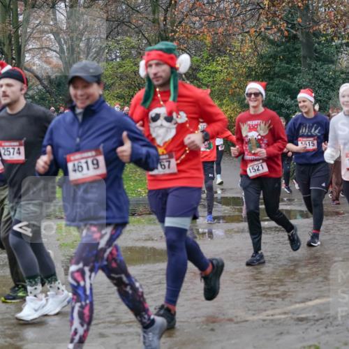 07.12.2025 - St. Pauli X-Mass-Run No. 15 Michael Burmester http://msf.ph/oto/9401327 07.12.2025 10:26:05 Laufen 2574, 4619, 67, 36, 1521, 1515, 1691 meine-sportfotos.de