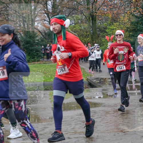 07.12.2025 - St. Pauli X-Mass-Run No. 15 Michael Burmester http://msf.ph/oto/9401330 07.12.2025 10:26:05 Laufen 151, 20, 619, 2767, 1521 meine-sportfotos.de