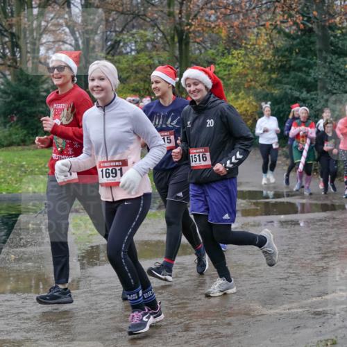 07.12.2025 - St. Pauli X-Mass-Run No. 15 Michael Burmester http://msf.ph/oto/9401335 07.12.2025 10:26:06 Laufen 15, 1691, 15, 1516, 20, 380, 2777 meine-sportfotos.de