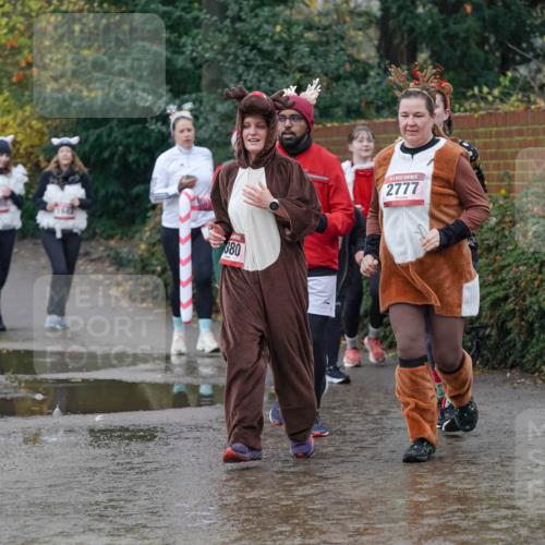 07.12.2025 - St. Pauli X-Mass-Run No. 15 Michael Burmester http://msf.ph/oto/9401336 07.12.2025 10:26:08 Laufen 380, 2777 meine-sportfotos.de