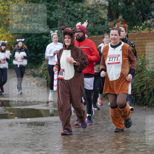 07.12.2025 - St. Pauli X-Mass-Run No. 15 Michael Burmester http://msf.ph/oto/9401337 07.12.2025 10:26:08 Laufen 80, 063, 2777 meine-sportfotos.de