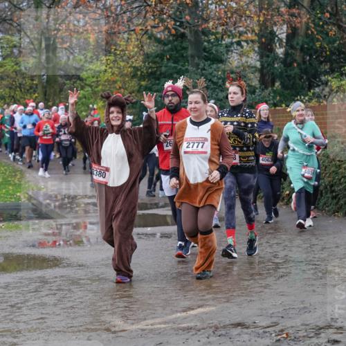 07.12.2025 - St. Pauli X-Mass-Run No. 15 Michael Burmester http://msf.ph/oto/9401342 07.12.2025 10:26:09 Laufen 3380, 26, 2777, 4063, 485 meine-sportfotos.de