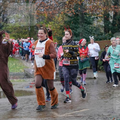 07.12.2025 - St. Pauli X-Mass-Run No. 15 Michael Burmester http://msf.ph/oto/9401346 07.12.2025 10:26:10 Laufen 380, 2777, 2608, 4859 meine-sportfotos.de