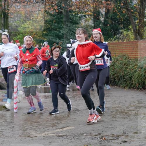 07.12.2025 - St. Pauli X-Mass-Run No. 15 Michael Burmester http://msf.ph/oto/9401361 07.12.2025 10:26:13 Laufen 890, 400, 2269, 82 meine-sportfotos.de