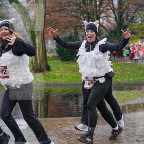 07.12.2025 - St. Pauli X-Mass-Run No. 15 Michael Burmester http://msf.ph/oto/9401390 07.12.2025 10:26:18 Laufen 0, 682, 1679, 2145, 488 meine-sportfotos.de