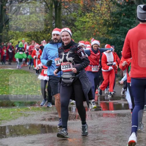 07.12.2025 - St. Pauli X-Mass-Run No. 15 Michael Burmester http://msf.ph/oto/9401400 07.12.2025 10:26:21 Laufen 17, 21, 2328, 2235, 1982 meine-sportfotos.de