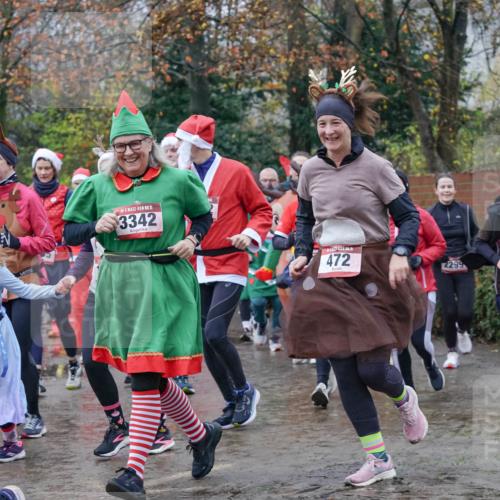 07.12.2025 - St. Pauli X-Mass-Run No. 15 Michael Burmester http://msf.ph/oto/9401407 07.12.2025 10:26:23 Laufen 115, 36, 1984, 15, 3342, 472, 2299, 2301 meine-sportfotos.de