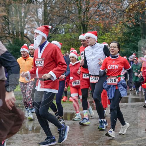 07.12.2025 - St. Pauli X-Mass-Run No. 15 Michael Burmester http://msf.ph/oto/9401417 07.12.2025 10:26:24 Laufen 72, 2232, 1955, 224, 2233, 15, 1819, 2200, 23 meine-sportfotos.de