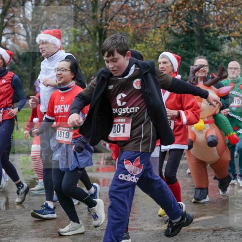 07.12.2025 - St. Pauli X-Mass-Run No. 15 Michael Burmester http://msf.ph/oto/9401418 07.12.2025 10:26:25 Laufen 2235, 1819, 01, 115, 19, 523 meine-sportfotos.de