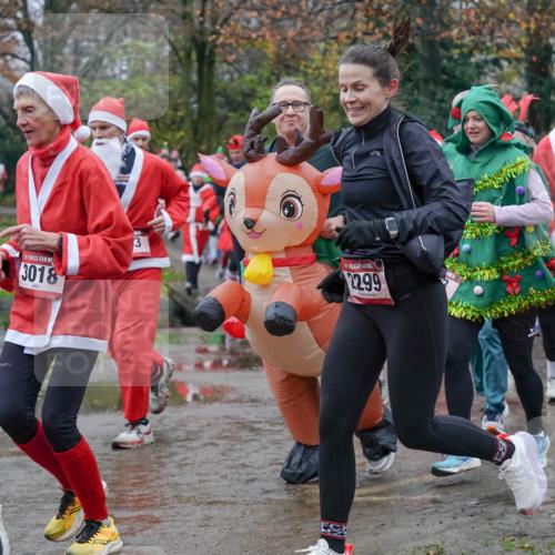 07.12.2025 - St. Pauli X-Mass-Run No. 15 Michael Burmester http://msf.ph/oto/9401422 07.12.2025 10:26:26 Laufen 414, 3018, 3, 22, 99, 3017 meine-sportfotos.de