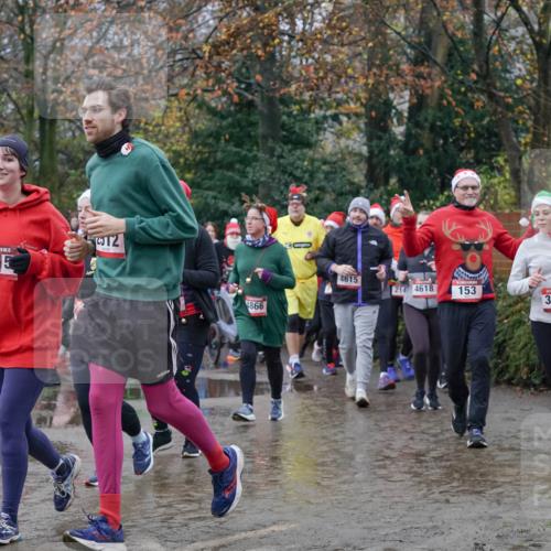 07.12.2025 - St. Pauli X-Mass-Run No. 15 Michael Burmester http://msf.ph/oto/9401439 07.12.2025 10:26:29 Laufen 5, 4866, 4615, 214, 4618, 153, 3346 meine-sportfotos.de