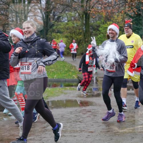07.12.2025 - St. Pauli X-Mass-Run No. 15 Michael Burmester http://msf.ph/oto/9401459 07.12.2025 10:26:33 Laufen 4618, 293, 2989, 2147 meine-sportfotos.de