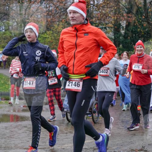 07.12.2025 - St. Pauli X-Mass-Run No. 15 Michael Burmester http://msf.ph/oto/9401467 07.12.2025 10:26:35 Laufen 99, 2147, 479, 2146, 3402, 876 meine-sportfotos.de