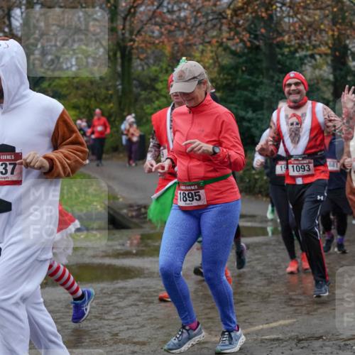 07.12.2025 - St. Pauli X-Mass-Run No. 15 Michael Burmester http://msf.ph/oto/9401485 07.12.2025 10:26:39 Laufen 2836, 15, 2837, 1895, 19, 1093, 881, 471 meine-sportfotos.de