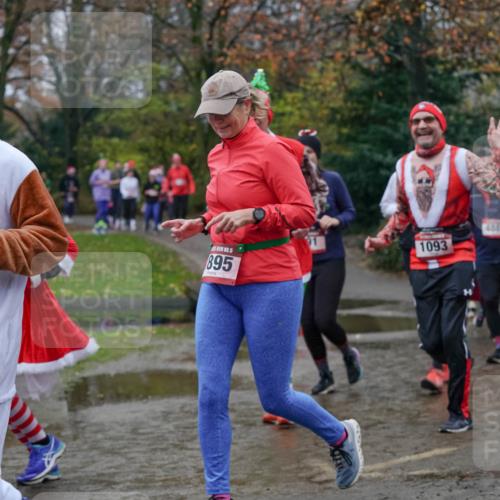 07.12.2025 - St. Pauli X-Mass-Run No. 15 Michael Burmester http://msf.ph/oto/9401487 07.12.2025 10:26:39 Laufen 2837, 01, 895, 1093, 4881, 471 meine-sportfotos.de