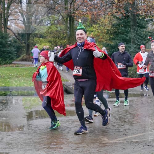 07.12.2025 - St. Pauli X-Mass-Run No. 15 Michael Burmester http://msf.ph/oto/9401500 07.12.2025 10:26:43 Laufen 722, 726, 2683, 61, 2592 meine-sportfotos.de