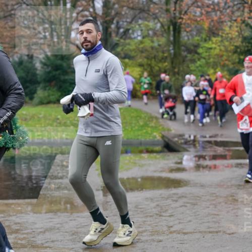 07.12.2025 - St. Pauli X-Mass-Run No. 15 Michael Burmester http://msf.ph/oto/9401516 07.12.2025 10:26:46 Laufen 2 meine-sportfotos.de
