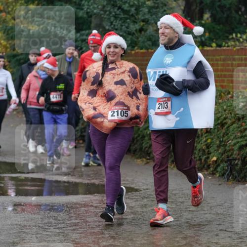 07.12.2025 - St. Pauli X-Mass-Run No. 15 Michael Burmester http://msf.ph/oto/9401530 07.12.2025 10:26:50 Laufen 4478, 5, 2105, 100, 2103 meine-sportfotos.de