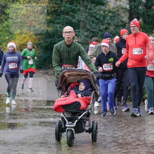 07.12.2025 - St. Pauli X-Mass-Run No. 15 Michael Burmester http://msf.ph/oto/9401542 07.12.2025 10:26:54 Laufen 1689, 2959, 5, 4478, 31, 3228 meine-sportfotos.de