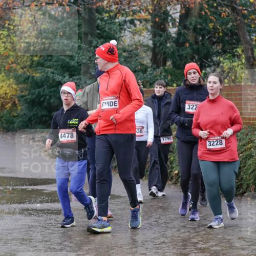 07.12.2025 - St. Pauli X-Mass-Run No. 15 Michael Burmester http://msf.ph/oto/9401553 07.12.2025 10:26:56 Laufen 4478, 322, 38, 1790, 3228 meine-sportfotos.de