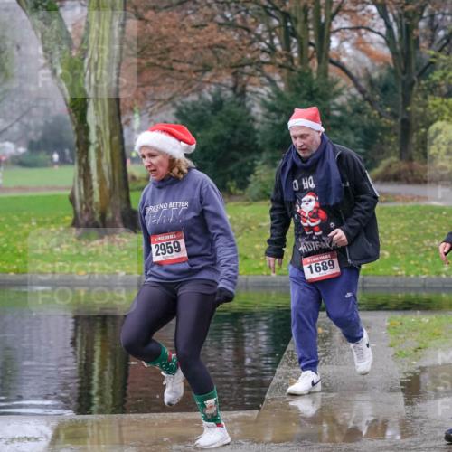 07.12.2025 - St. Pauli X-Mass-Run No. 15 Michael Burmester http://msf.ph/oto/9401562 07.12.2025 10:26:58 Laufen 0, 2959, 1689, 15, 4478 meine-sportfotos.de