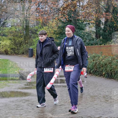 07.12.2025 - St. Pauli X-Mass-Run No. 15 Michael Burmester http://msf.ph/oto/9401574 07.12.2025 10:27:01 Laufen 1790, 1793 meine-sportfotos.de