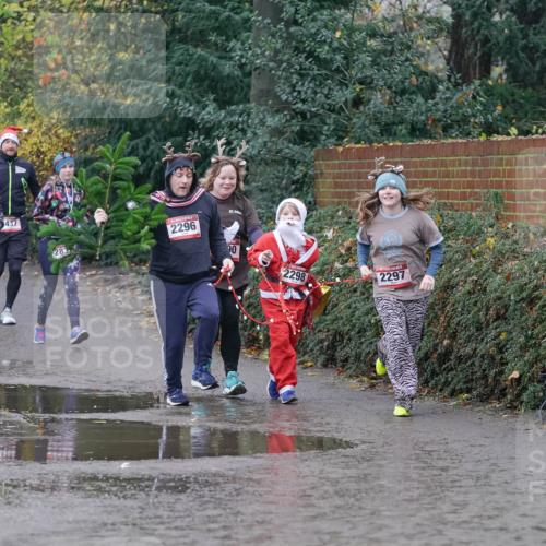 07.12.2025 - St. Pauli X-Mass-Run No. 15 Michael Burmester http://msf.ph/oto/9401623 07.12.2025 10:27:27 Laufen 3391, 1177, 437, 283, 2296, 90, 2297, 2298 meine-sportfotos.de