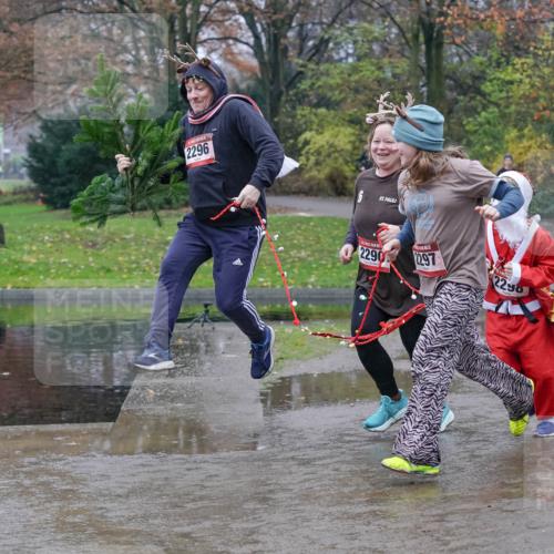 07.12.2025 - St. Pauli X-Mass-Run No. 15 Michael Burmester http://msf.ph/oto/9401643 07.12.2025 10:27:31 Laufen 2296, 2290, 2297, 2298, 2543, 3391 meine-sportfotos.de