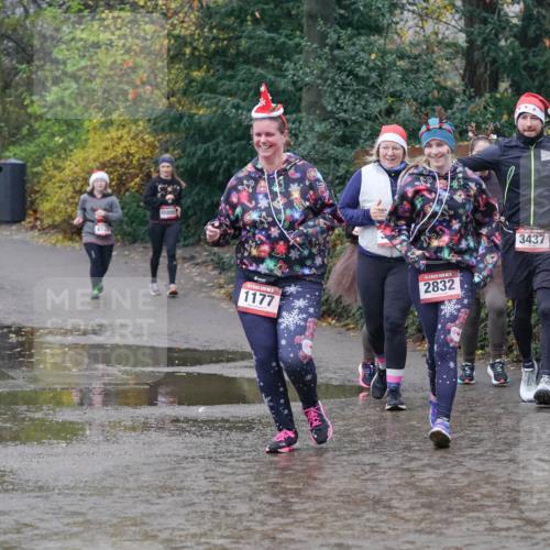 07.12.2025 - St. Pauli X-Mass-Run No. 15 Michael Burmester http://msf.ph/oto/9401648 07.12.2025 10:27:33 Laufen 1177, 2832, 3437 meine-sportfotos.de