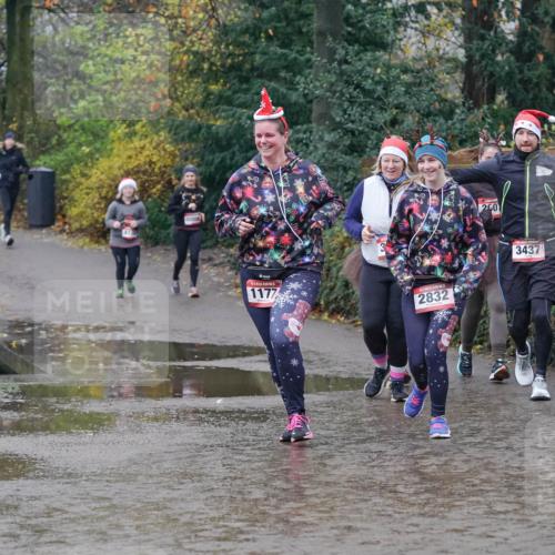 07.12.2025 - St. Pauli X-Mass-Run No. 15 Michael Burmester http://msf.ph/oto/9401649 07.12.2025 10:27:34 Laufen 1177, 2832, 200, 3437 meine-sportfotos.de