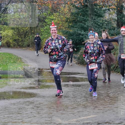 07.12.2025 - St. Pauli X-Mass-Run No. 15 Michael Burmester http://msf.ph/oto/9401652 07.12.2025 10:27:34 Laufen 1177, 2832, 3437 meine-sportfotos.de