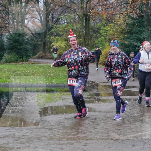 07.12.2025 - St. Pauli X-Mass-Run No. 15 Michael Burmester http://msf.ph/oto/9401653 07.12.2025 10:27:35 Laufen 1177, 2832, 3391, 3437, 2607 meine-sportfotos.de