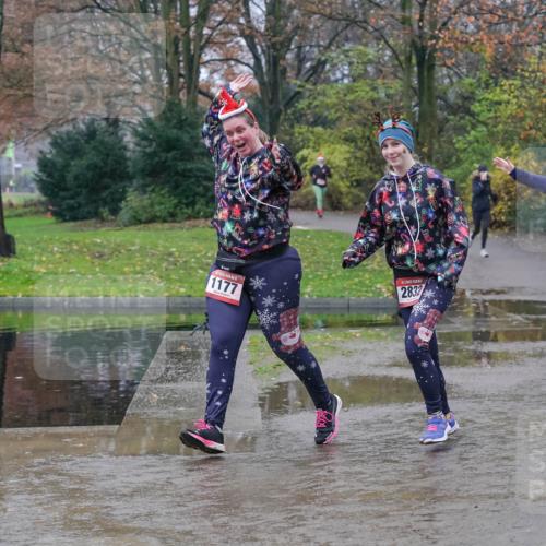 07.12.2025 - St. Pauli X-Mass-Run No. 15 Michael Burmester http://msf.ph/oto/9401658 07.12.2025 10:27:35 Laufen 2832, 1177, 3391, 34 meine-sportfotos.de