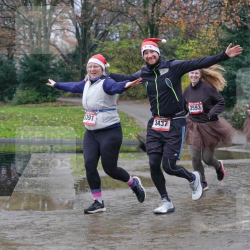 07.12.2025 - St. Pauli X-Mass-Run No. 15 Michael Burmester http://msf.ph/oto/9401665 07.12.2025 10:27:37 Laufen 1391, 3437, 2593, 2607 meine-sportfotos.de
