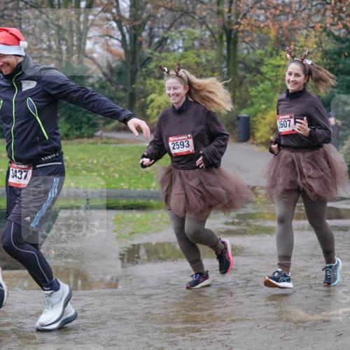 07.12.2025 - St. Pauli X-Mass-Run No. 15 Michael Burmester http://msf.ph/oto/9401667 07.12.2025 10:27:38 Laufen 391, 3437, 2593, 2607 meine-sportfotos.de