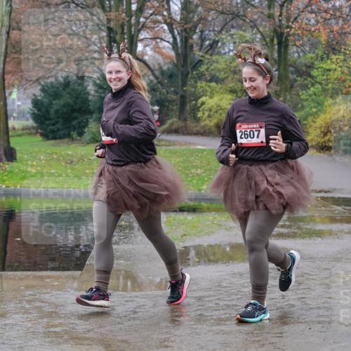 07.12.2025 - St. Pauli X-Mass-Run No. 15 Michael Burmester http://msf.ph/oto/9401670 07.12.2025 10:27:38 Laufen 15, 2607 meine-sportfotos.de
