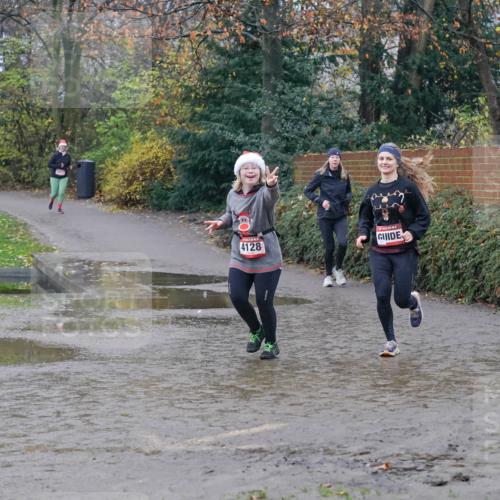 07.12.2025 - St. Pauli X-Mass-Run No. 15 Michael Burmester http://msf.ph/oto/9401674 07.12.2025 10:27:40 Laufen 4128 meine-sportfotos.de