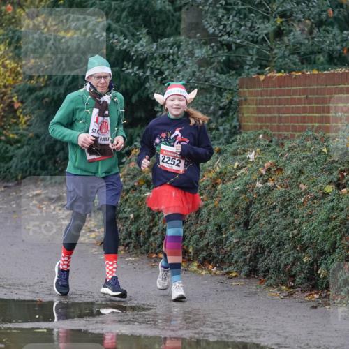 07.12.2025 - St. Pauli X-Mass-Run No. 15 Michael Burmester http://msf.ph/oto/9401700 07.12.2025 10:27:58 Laufen 2252 meine-sportfotos.de