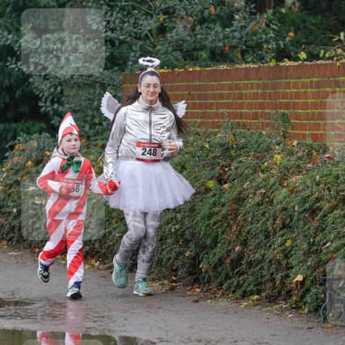 07.12.2025 - St. Pauli X-Mass-Run No. 15 Michael Burmester http://msf.ph/oto/9401729 07.12.2025 10:28:10 Laufen 86, 248 meine-sportfotos.de