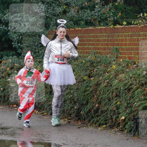 07.12.2025 - St. Pauli X-Mass-Run No. 15 Michael Burmester http://msf.ph/oto/9401730 07.12.2025 10:28:10 Laufen 236, 1, 248 meine-sportfotos.de