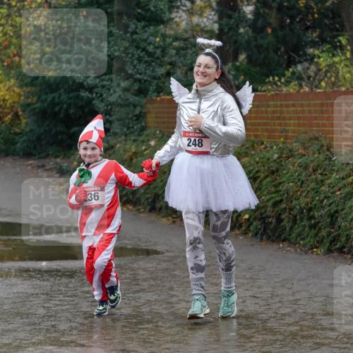 07.12.2025 - St. Pauli X-Mass-Run No. 15 Michael Burmester http://msf.ph/oto/9401740 07.12.2025 10:28:15 Laufen 36, 248 meine-sportfotos.de