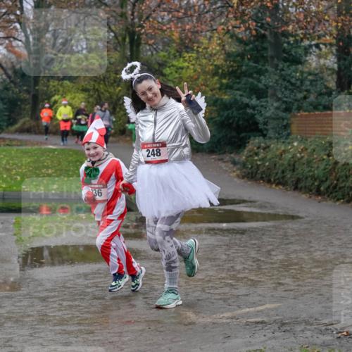 07.12.2025 - St. Pauli X-Mass-Run No. 15 Michael Burmester http://msf.ph/oto/9401744 07.12.2025 10:28:16 Laufen 36, 248 meine-sportfotos.de
