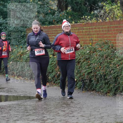 07.12.2025 - St. Pauli X-Mass-Run No. 15 Michael Burmester http://msf.ph/oto/9401756 07.12.2025 10:28:23 Laufen 3353, 849, 3067, 3064 meine-sportfotos.de