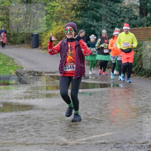 07.12.2025 - St. Pauli X-Mass-Run No. 15 Michael Burmester http://msf.ph/oto/9401770 07.12.2025 10:28:29 Laufen 15, 3353, 15, 3349, 2665 meine-sportfotos.de