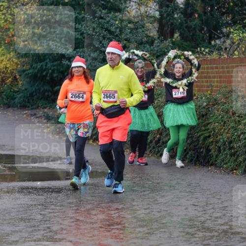 07.12.2025 - St. Pauli X-Mass-Run No. 15 Michael Burmester http://msf.ph/oto/9401775 07.12.2025 10:28:32 Laufen 2719, 2664, 2665 meine-sportfotos.de