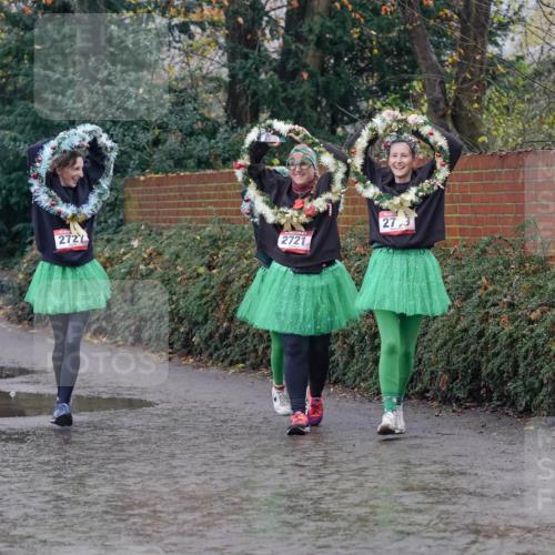 07.12.2025 - St. Pauli X-Mass-Run No. 15 Michael Burmester http://msf.ph/oto/9401783 07.12.2025 10:28:34 Laufen 2727, 2721, 27 meine-sportfotos.de