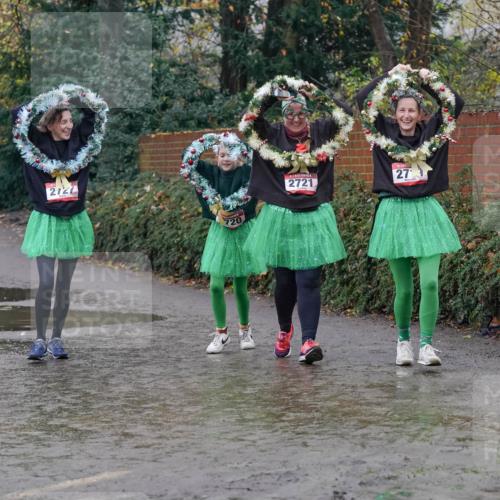 07.12.2025 - St. Pauli X-Mass-Run No. 15 Michael Burmester http://msf.ph/oto/9401787 07.12.2025 10:28:35 Laufen 2127, 720, 2721, 27 meine-sportfotos.de