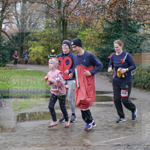 07.12.2025 - St. Pauli X-Mass-Run No. 15 Michael Burmester http://msf.ph/oto/9401816 07.12.2025 10:28:50 Laufen 1459, 1456 meine-sportfotos.de