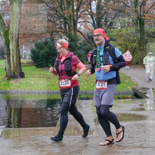 07.12.2025 - St. Pauli X-Mass-Run No. 15 Michael Burmester http://msf.ph/oto/9401842 07.12.2025 10:29:14 Laufen 2130, 2131 meine-sportfotos.de